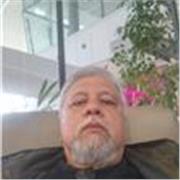 An English speaking hospitality professional good at coaching 