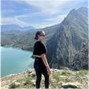 Profesora nativa de inglés de EE. UU., con experiencia enseñando inglés. Ofrezco clases online personalizadas.