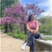 Profesora titulada en psicología, dispuesta a brindar apoyo en temas afines.