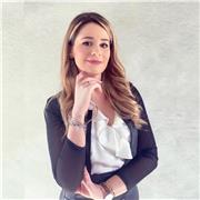Laureata magistrale in  Lingue e Didattica Innovativa , specializzazione FRANCESE e INGLESE, aiuta ragazz* della scuola media nell