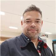 Profesor de piano y musica a nivel inicial y profesional.Tambien teclado para estilos mas populares