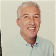 Laureato in geografia e istoria, università cattolica dil Táchira Venezuela. Allenatore di Calcio FIGC-UEFA Firenze Coverciano