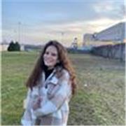 Studentessa al primo anno di università che offre ripetizioni e aiuto compiti di lingua inglese per elementari, medie e superiori, in quanto posseggo diploma linguistico