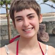 Profesora de arte polivalente, con especialidad en dibujo y pintura. estudiante
de bellas artes con ganas de mejorar y transmitir.