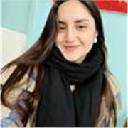 Profesora de inglés, Licenciada en Educación