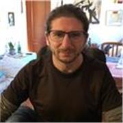 Profesor de inglés nativo con más de 15 años de experiencia preparando alumnado hispanohablante para los varios títulos oficiales.