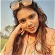 English tutor with experience teaching students of different ages
