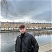 ¡Hola! Mi nombre es Jose, tengo 28 años, y vivo en Irlanda. Disfruto mucho ayudando a personas que quieren aprender español. 