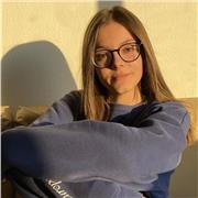 Graduada en Ciencias de la Antigüedad y estudiante de Máster.