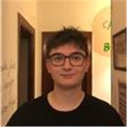 Estudiante de primer año de Ingeniería Mecánica en la UR, titulado en Bachillerato Internacional (modalidad científico). 