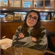 Studentessa di Lettere, con un alto livello di conoscenza della lingua inglese