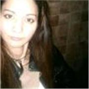 Profesora de inglés dicta clases de inglés a todas las edades