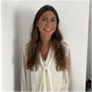 Soy María Armenta, profe de español con experiencia en EE.UU. Hago que aprender sea práctico, divertido y accesible