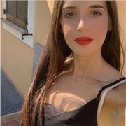 Studentessa di scienze biologiche, diplomata al liceo classico , impartisce lezioni per studenti di scuole medie,liceo e università