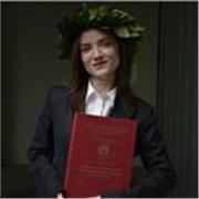 Laureata in giurisprudenza, offro lezioni private di diritto e materie umanistiche sia a Salerno che online. 