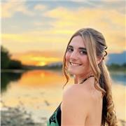 Studentessa universitaria (con certificato B2) che da ripetizioni di inglese a ragazzi di scuola elementare e medie