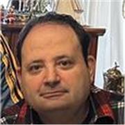 Profesor a la par que educador trilingüe en arete deportiva