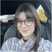 Soy estudiante de Estudios ingleses y Filología Hispánica y estoy interesada en ayudar a niños/as más pequeños con lengua e inglés