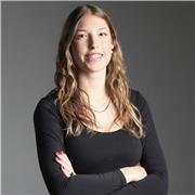 Profesora de repaso especializada en clases para niños presencial u online, tanto de primaria como de la ESO
