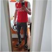 Soy un joven, que va con las clases preparadas para resolver cualquier duda y/o resolverás al momento. Cualquiera esta bien