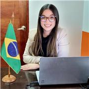 Profesora de portugués (PLE) enseñando a hispanohablantes. Comprometida, dinámica y apasionada por la educación