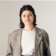 Laureata in Design del Prodotto offre ripetizioni in materie tecniche, di disegno, pacchetto Adobe e storia dell'arte