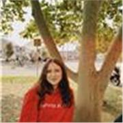 Me defino como una persona paciente y alegre con ganas de enseñar, y voy a dar clase a estranjeros que quieran aprender castellano