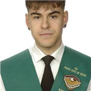 Desarrollador de Aplicaciones Multiplataforma (DAM) con conocimiento en el campo de las matemáticas en ESO y Bachillerato.
