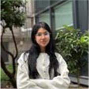 I am a strategy consultant with a biology background offering private lessons tailored to your level