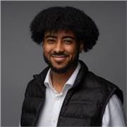 English Tutor Helping Students Learn The Exam Techniques They Need