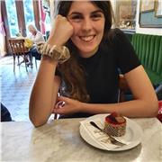 Deutsch-Nachhilfelehrerin mit Leidenschaft für Sprache und Kultur