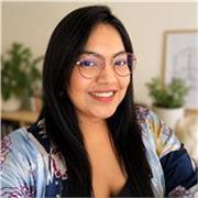 Arquitecta con 8 años de experiencia y actualmente finalizando su TFM del Máster Universitario de Diseño de Interiores en la UEV