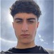Me defino como una persona amable, inteligente, paciente y social. No tengo rango de edad para dar clases