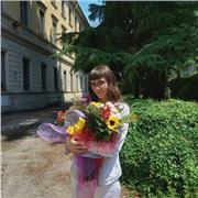Mi chiamo Clara Buson! Sono una studentessa universitaria di restauro. Sono disponibile per lezioni e aiuto compiti!