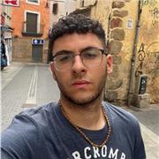 Diplomato presso il liceo classico, attuale studente universitario di scienze politiche