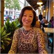 I give private lessons tailored to your language level needs. 