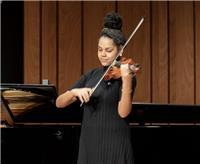 Profesora de piano, violín y teoría musical para todas las edades. Aprendizaje y buenos momentos asegurados