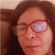 Profesora dicta clases para niños y jovenes