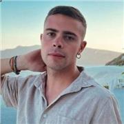 Profesor de apoyo en asignaturas de ESO, Bachillerato y FP en asignaturas como Lengua Castellana o Historia y Geografía