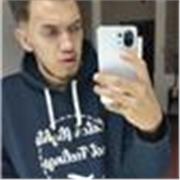 Joven Nadador, con mucha paciencia y colaboración podrá ayudarte a aprender a nadar