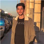 étudiant qui est trilingues offres des cours particuliers pour adultes et enfants en communication des langues: arabe , anglais