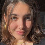 Estudiante de Traducción e Interpretación con experiencia de dos años en clases particulares de inglés y francés