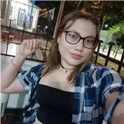 Profesora les enseña como puede amar sus tareas, que puede ser divertido mientras aprenda, de 5años a 15 años y de cualquier materia