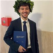 Sono Lorenzo, ho 26 anni e sono abilitato all'insegnamento. Offro disponibilità per ripetizioni e aiuto compiti!