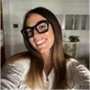 Offro ripetizioni private a bambini delle scuole elementari e medie, adattandomi alle loro specifiche esigenze. 