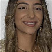 Profesora de primaria apta para todas las edades y niveles