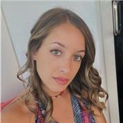 Laureata in triennale in Lettere , offre lezioni di italiano, storia e geografia