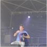 Percusionniste expérimenté donne cours de bodhran (tambour traditionnel irlandais) et de bones (os), tous niveaux, tous styles