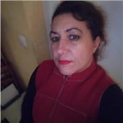 Professeure native du Portugal je dispense des cours depuis de nombreuses années auprès de personnes désireuses d'apprendre le portugais que ce soit en face à face ou encore à distance. Mes cours sont centrés à la fois sur l'oral et l'écrit et adaptés au