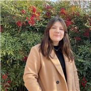 Étudiante en Sciences de l'éducation dans le but de devenir institutrice. Je propose donc des aides aux devoirs en français ou autres matières